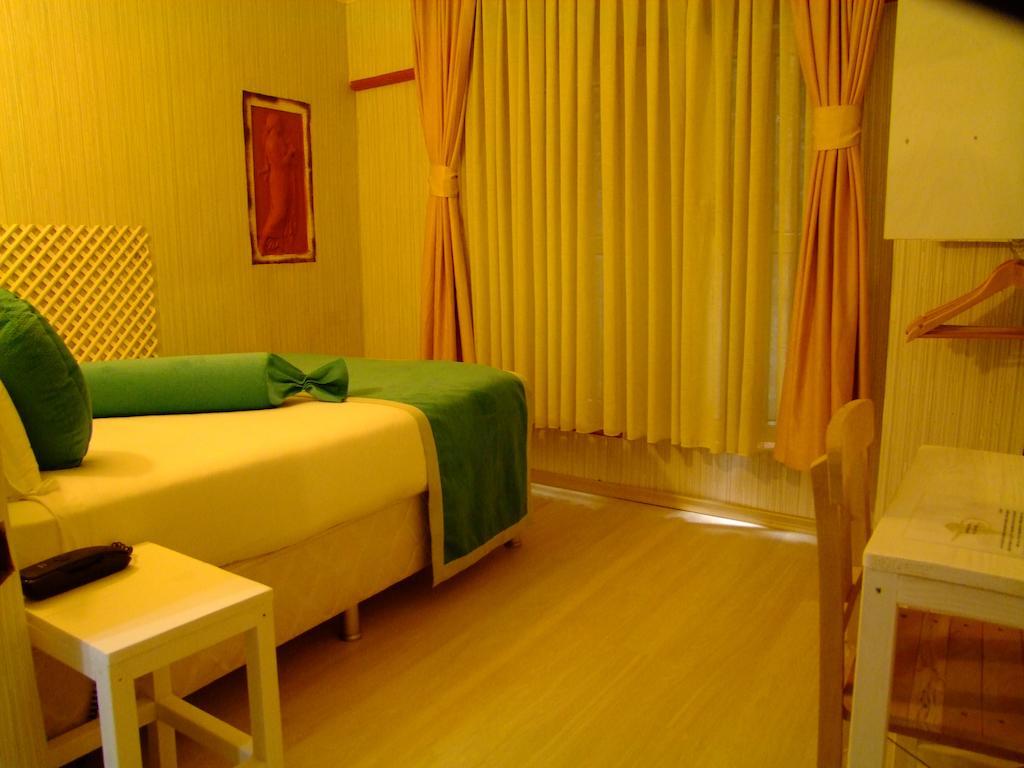 Hotel Ishakpasa Konagi 伊斯坦布尔 客房 照片